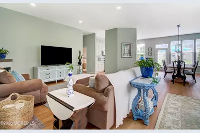 2 Williamsburg Court, Upper Freehold Township, NJ 08501 - Photo 11