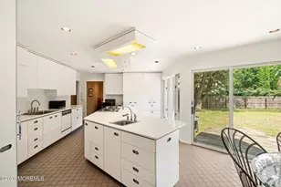 22 Woods Rd, Freehold, NJ 07728 - Photo 9