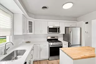 162 Castleton Dr, Toms River Township, NJ 08753 - Photo 5