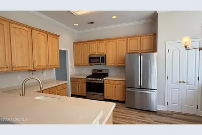 42 Greenways Lane, Lakewood, NJ 08701 - Photo 3