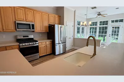42 Greenways Lane, Lakewood, NJ 08701 - Photo 5