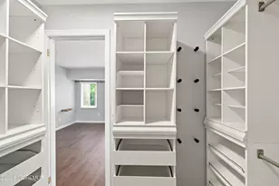 128 Ambassador Dr, Red Bank, NJ 07701 - Photo 27