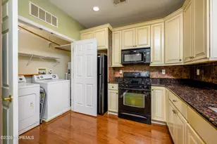 633 Sophee Ln, Lakewood, NJ 08701 - Photo 15