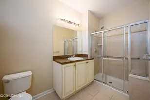 633 Sophee Ln, Lakewood, NJ 08701 - Photo 17