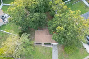 826 Bartlett Pl, Toms River Township, NJ 08753 - Photo 15