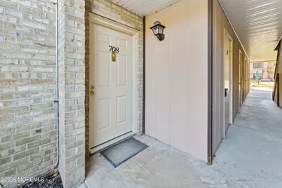 708 Wellington Place, Matawan, NJ 07747 - Photo 5