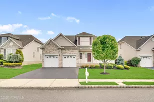 330 Van Dusen Dr, Marlboro Township, NJ 07746 - Photo 41