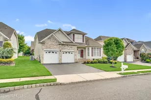 330 Van Dusen Dr, Marlboro Township, NJ 07746 - Photo 43
