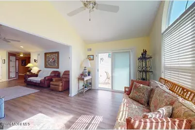 19 Sandhurst Road, Lakewood, NJ 08701 - Photo 5