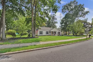 35 Buckingham Dr, Jackson, NJ 08527 - Photo 3