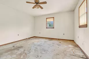 712 Monmouth Pkwy, North Middletown, NJ 07748 - Photo 23
