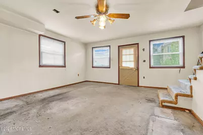 712 Monmouth Parkway, North Middletown, NJ 07748 - Photo 5