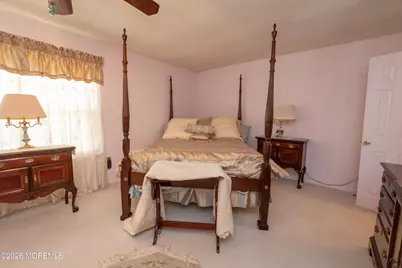 40 Atlantis Terrace, Freehold, NJ 07728 - Photo 15