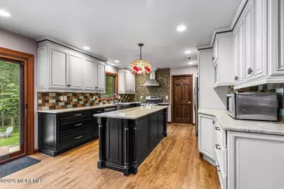 49 Pheasant Run, Freehold, NJ 07728 - Photo 11