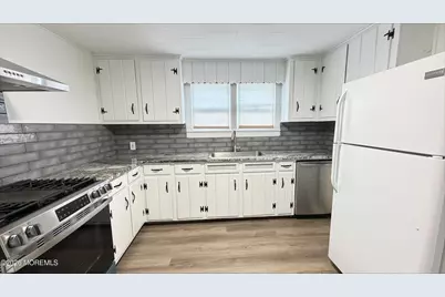 104 Burlington Avenue, Leonardo, NJ 07737 - Photo 15