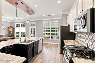 18 Bellflower Drive, Lakewood, NJ 08701 - Photo 17