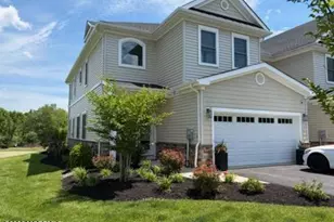 112 Hedgerow Ln, Manalapan Township, NJ 07726 - Photo 1