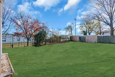 33 Drs James Parker Boulevard, Red Bank, NJ 07701 - Photo 13