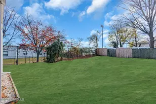 33 Drs James Parker Blvd, Red Bank, NJ 07701 - Photo 13
