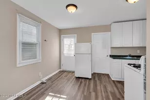 33 Drs James Parker Blvd, Red Bank, NJ 07701 - Photo 5