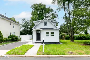 641 Hudson Ave, Port Monmouth, NJ 07758 - Photo 1