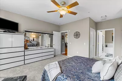 114 Magna Carta Drive, Morganville, NJ 07751 - Photo 15
