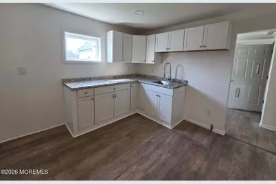 37 Circuit Street, Keansburg, NJ 07734 - Photo 9