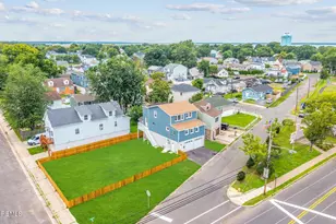 37 Circuit St, Keansburg, NJ 07734 - Photo 1