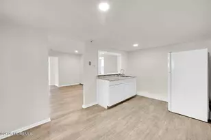 37 Circuit St, Keansburg, NJ 07734 - Photo 21