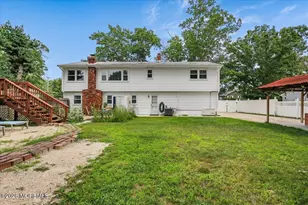 111 Oak Ridge Pkwy, Toms River Township, NJ 08755 - Photo 29
