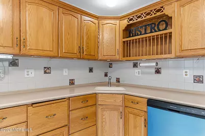 24 Parkside Drive, Jamesburg, NJ 08831 - Photo 11