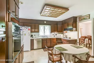 19 Crown Rd, Ewing Township, NJ 08638 - Photo 11