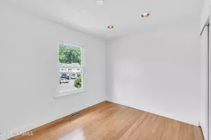 19 Longbrook Ln, Freehold, NJ 07728 - Photo 35