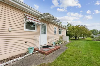 93 Hyannis Street, Toms River Township, NJ 08757 - Photo 5