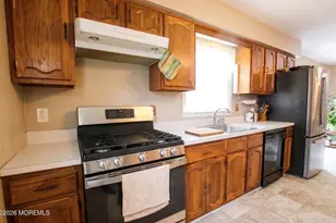 22 Charles Dr, Tinton Falls, NJ 07753 - Photo 9