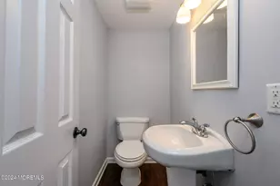 19 Mount St, Red Bank, NJ 07701 - Photo 5