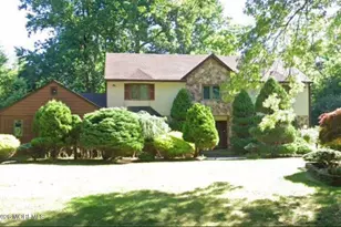 8 Delwood Dr, Holmdel, NJ 07733 - Photo 31