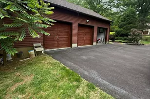 8 Delwood Dr, Holmdel, NJ 07733 - Photo 15