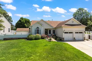 27 Pacific Ave, Bayville, NJ 08721 - Photo 1