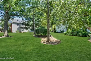 6 Tulip Ln, Freehold, NJ 07728 - Photo 31