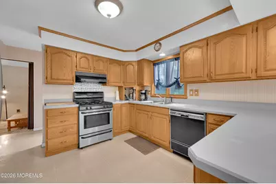 1055 Bell Street, Toms River Township, NJ 08753 - Photo 9