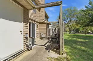 26 Alameda Ct, Eatontown, NJ 07724 - Photo 35