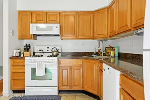 26 Alameda Ct, Eatontown, NJ 07724 - Photo 17