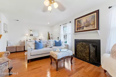 26 Alameda Court, Eatontown, NJ 07724 - Photo 5