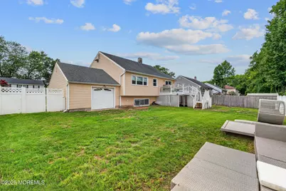 31 Peach Tree Road, Oakhurst, NJ 07755 - Photo 3