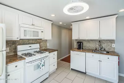 212 Randall Avenue, Point Pleasant Beach, NJ 08742 - Photo 7