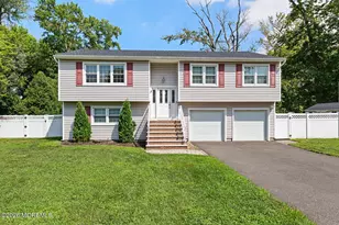 5 Sanders Dr, Middletown, NJ 07748 - Photo 1