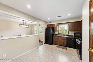 5 Sanders Dr, Middletown, NJ 07748 - Photo 5