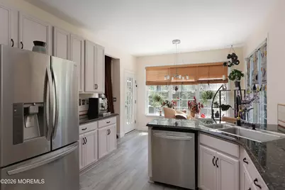 9 W Parsonage Way, Manalapan Township, NJ 07726 - Photo 11
