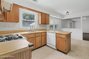 1075 Torremolinos Ct, Toms River Township, NJ 08753 - Photo 15
